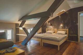 Хостелы Temple House Пловдив Двухместный номер с 1 кроватью или 2 отдельными кроватями и собственной ванной комнатой-7